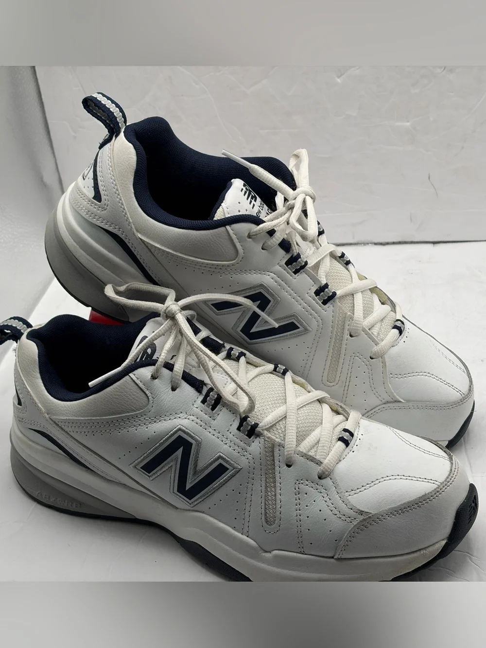 New Balance 608 V5 Men Size 10D Training Shoe Sneaker White Blue MX608WN5